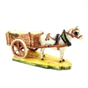 porcelánová soška značky Royal Dux, model: kůň s povozem, luxor dekor
