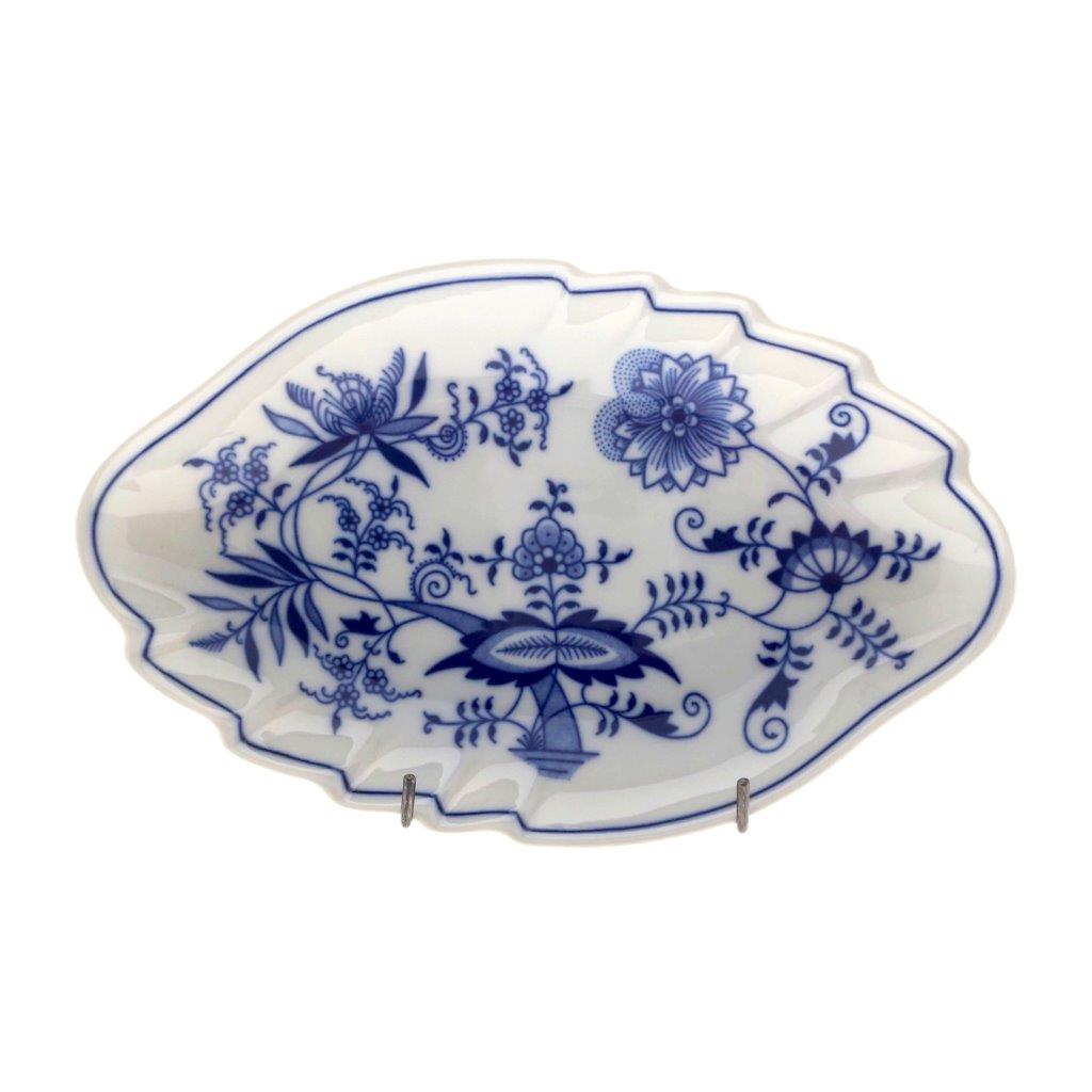 Cibulák - Mísa ve tvaru dvojlistu, bílý porcelán s cibulákovým dekorem