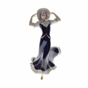 porcelánová soška značky Royal Dux, model: dáma s kloboukem, kobaltový dekor se zlacením