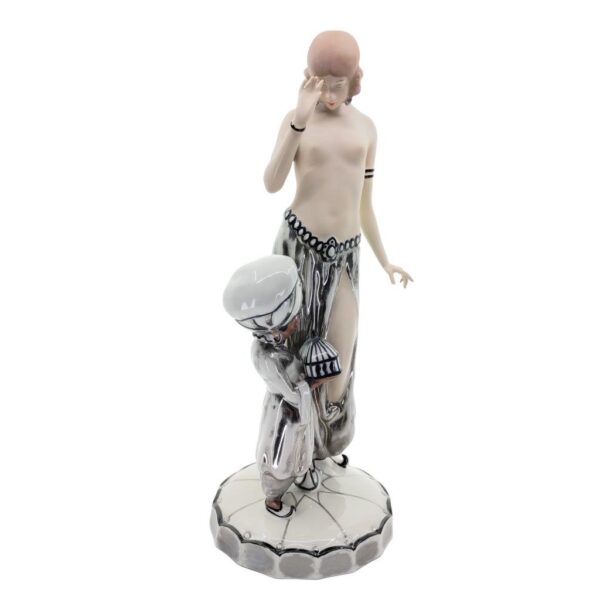 porcelánová socha duchcovské porcelánky, značka Royal Dux, model: dáma s mouřenínem, dekorováno platinou a naglazurovými barvami
