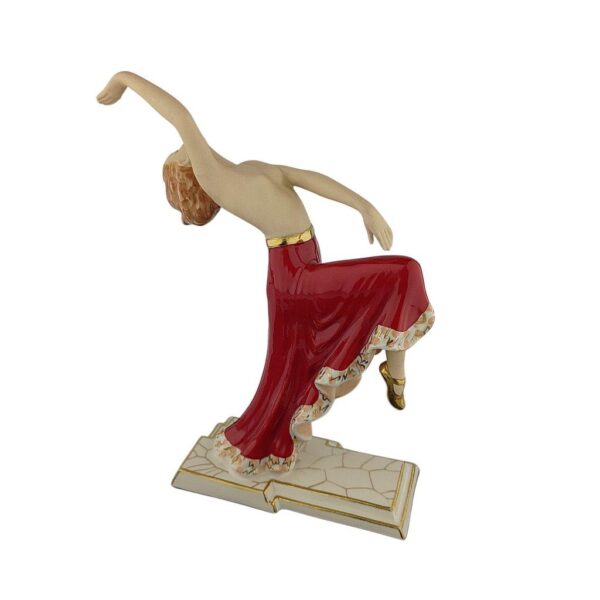 porcelánová soška značky Royal Dux, model: dáma v záklonu, červený dekor se zlacením
