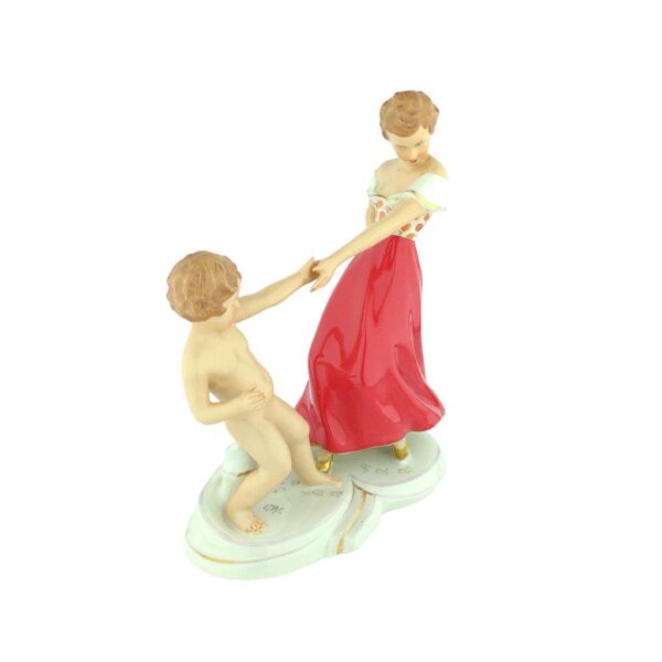 porcelánová soška značky Royal Dux, model: dívka s holčičkou, červený dekor se zlacením