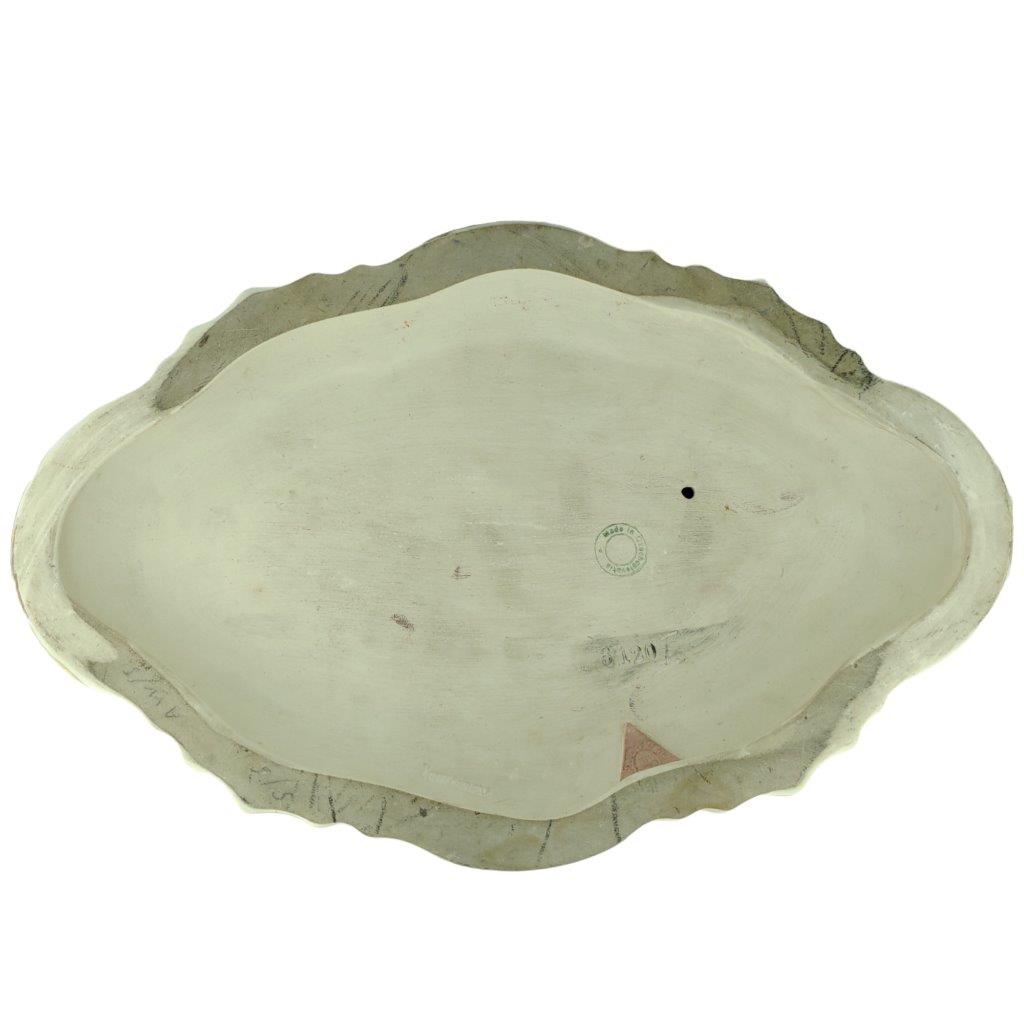 porcelánová figura značky Royal Dux, model: pierot s kolombínou, fialový dekor se zlacením, značení