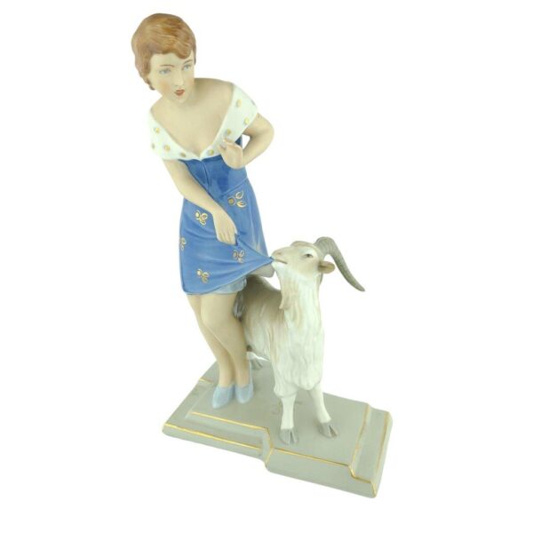 porcelánová socha duchcovské porcelánky, značka Royal Dux, model: Dívka s kozlem, modrý dekor se zlacením