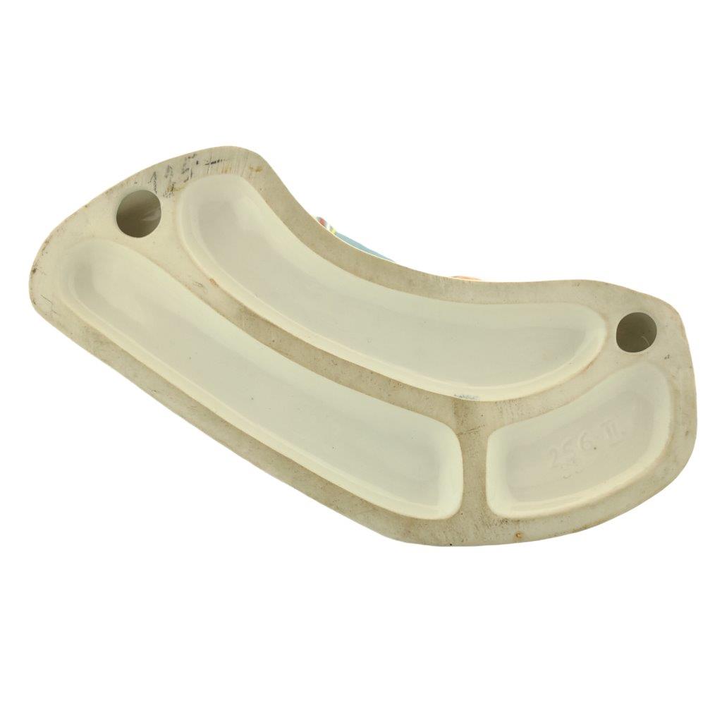 porcelánová socha duchcovské porcelánky, značka Royal Dux, model: Hokejista na olympiádě, saxe dekor, značení