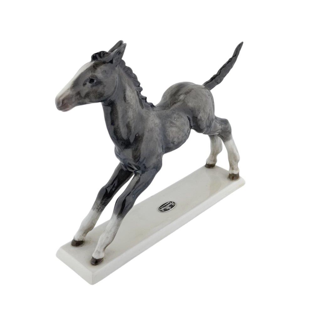 porcelánová figurka koně v pohybu, značka Rosenthal, dekorovaný porcelán s glazurou