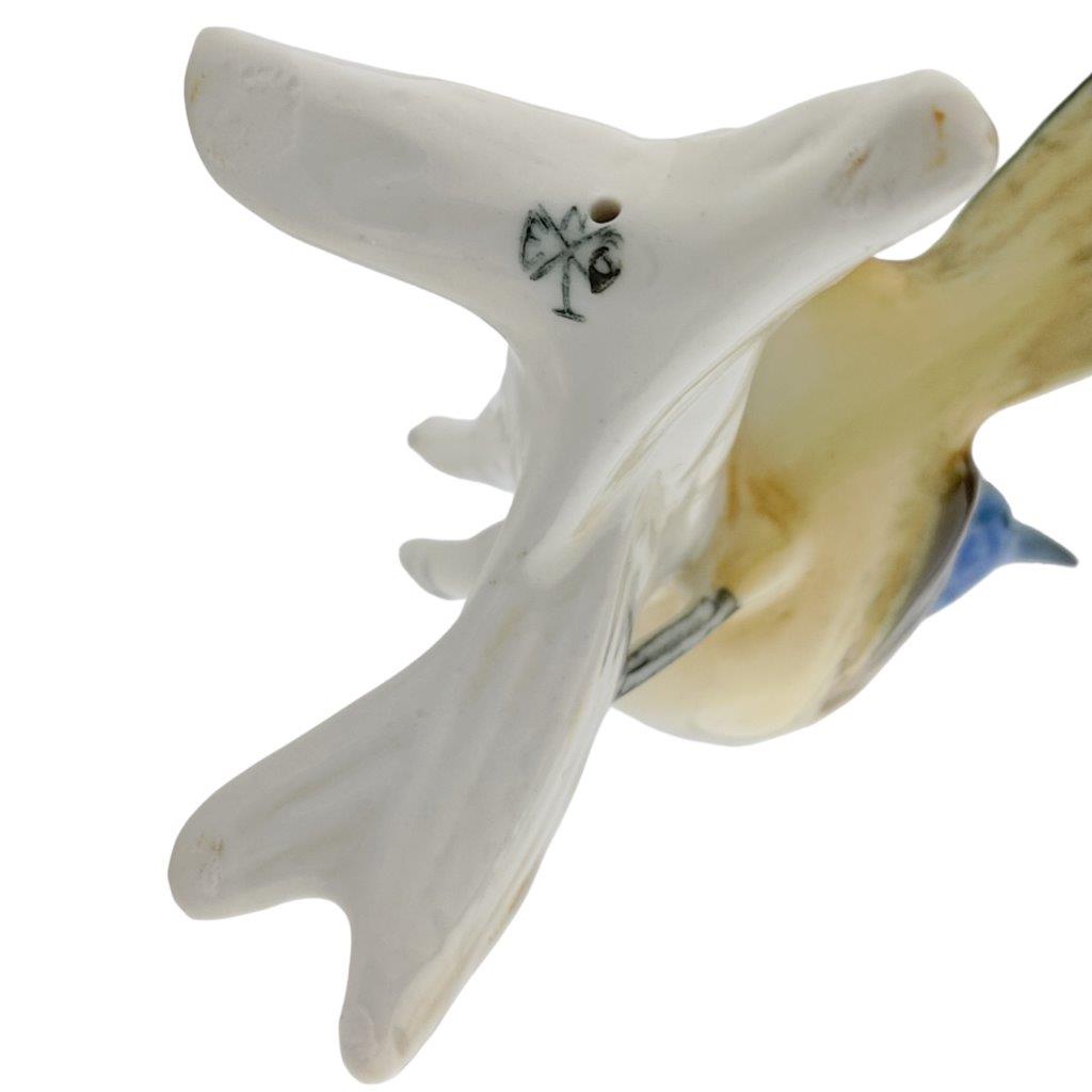 porcelánová figurka ptáčka s modrou hlavou, značka Karl Ens, porcelán s glazurou, značení