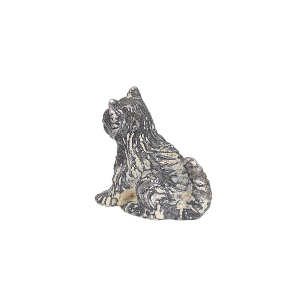 Starožitná malá kočička ze stříbra o ryzosti 800/1000. Zajímavý sběratelský předmět, vhodný jako dárek. Celková hmotnost 6,46 g