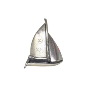 Starožitná plachetnice malá ze stříbra o ryzosti 800/1000. Zajímavý sběratelský předmět, vhodný jako dárek. Celková hmotnost 6,47 g