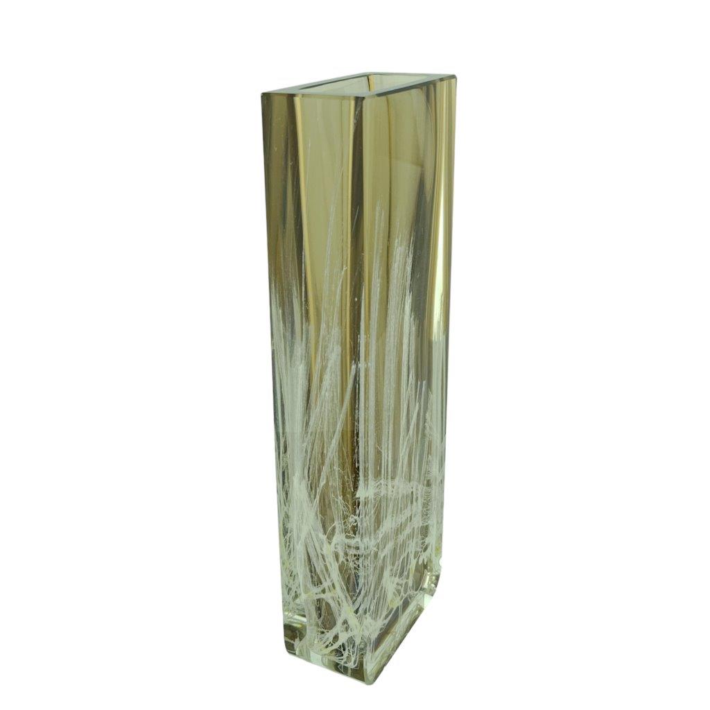 Váza z křišťálového skla s koučovým jádrem a zatavenými vlákny, značeno Exbor, návrh: Pavel Hlava