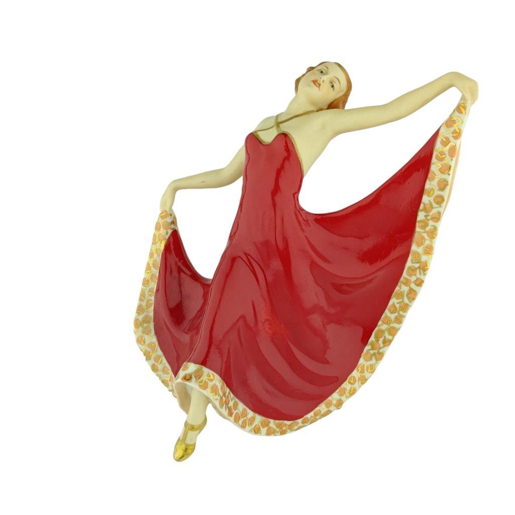 porcelánová figura značky Royal Dux, model: Dívka v dlouhých šatech, červený dekor se zlacením