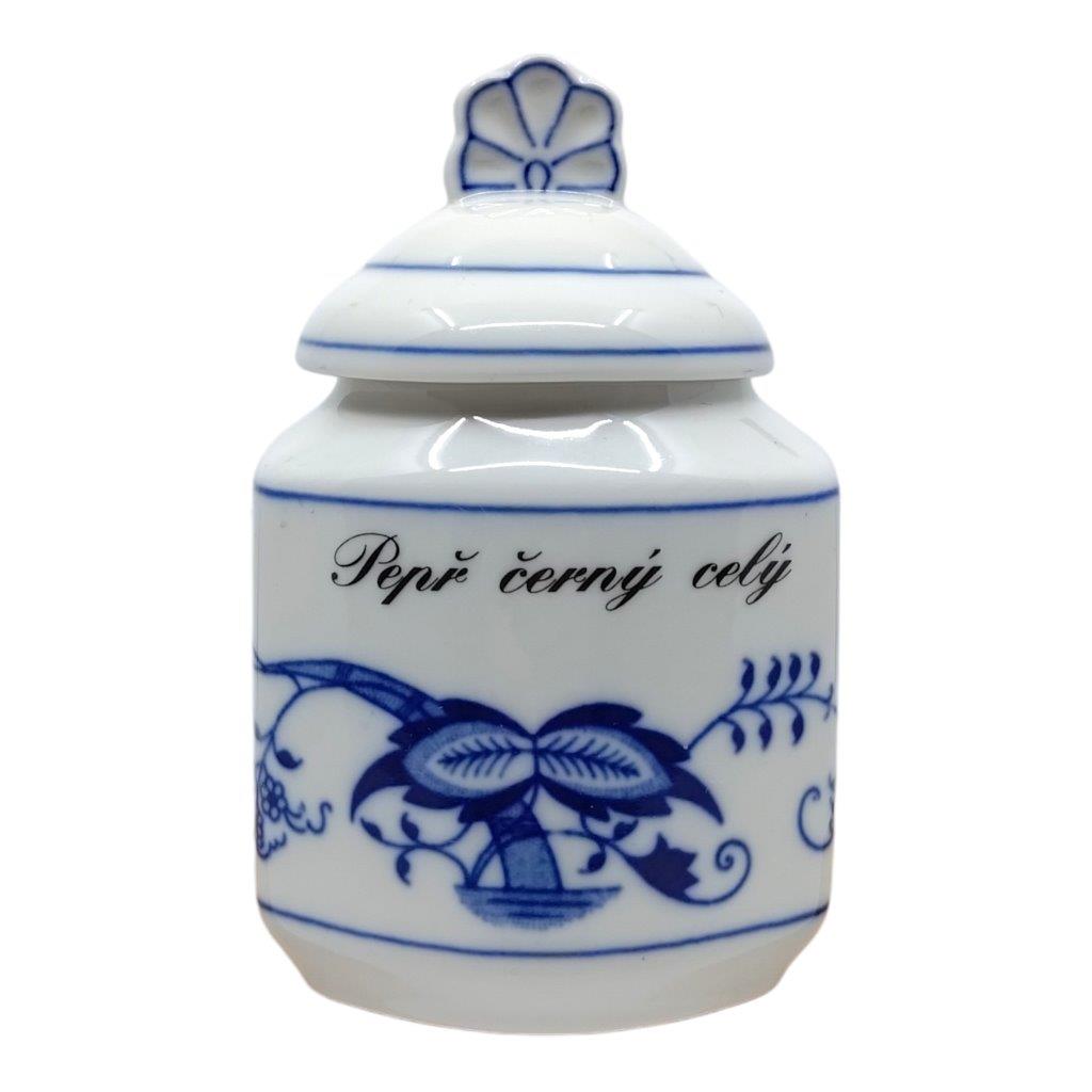 kořenka s nápisem Pepř černý celý, popis na zadní straně
