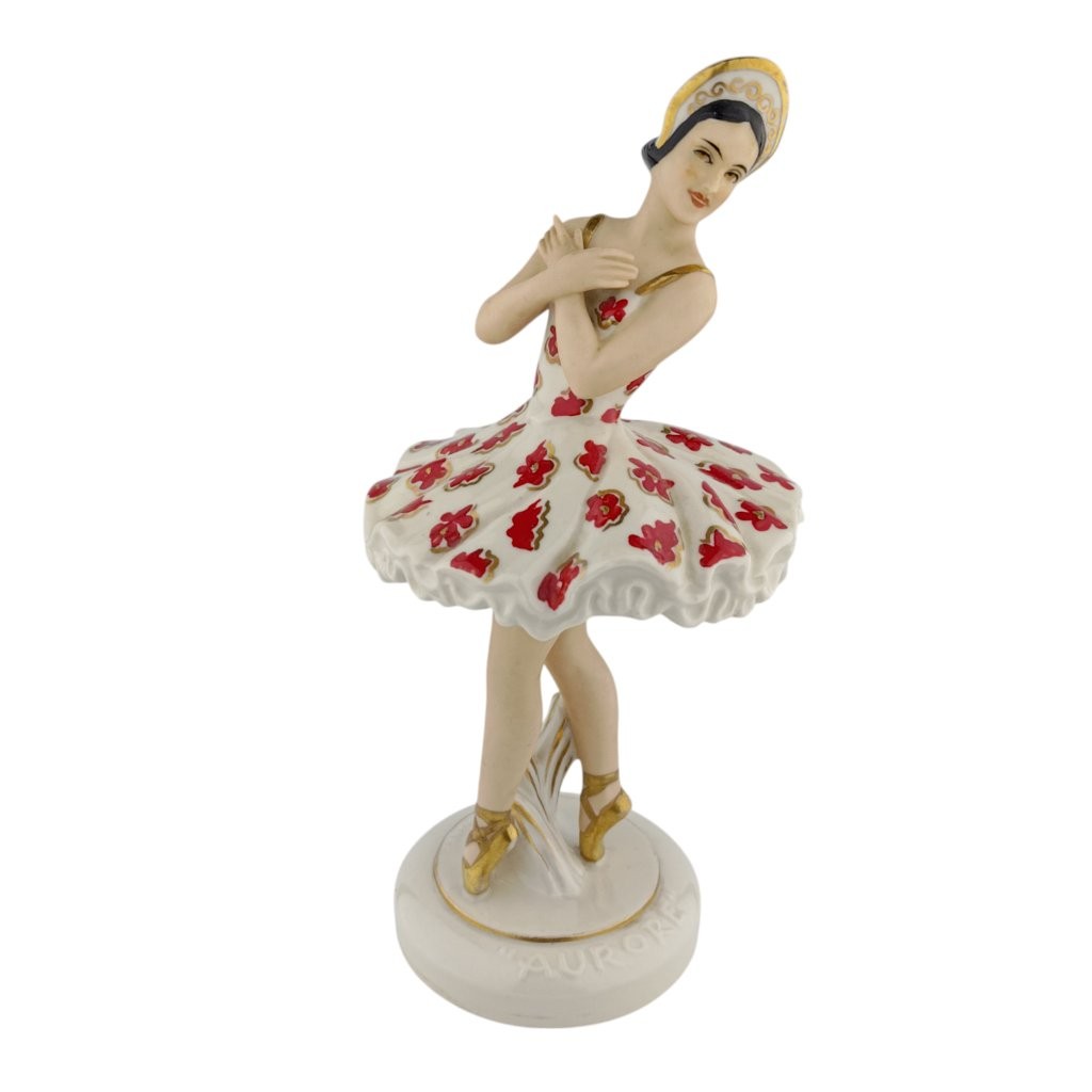porcelánová socha značky Royal Dux, model: Nicoletta, saxe barevný dekor se zlacením. Socha z příběhu Accasin a Nicoletta