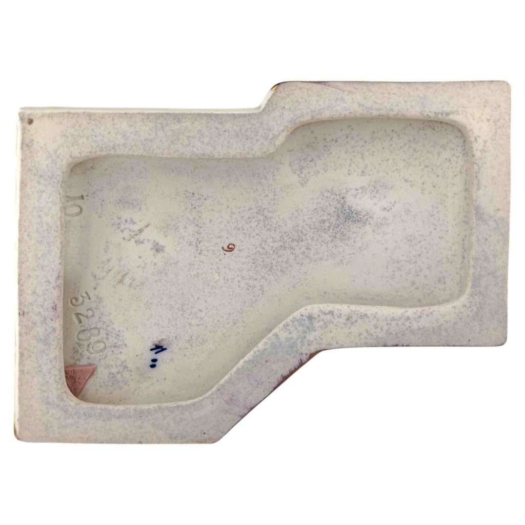 porcelánová figura značky Royal Dux, model: Dívka s kozlem, kobaltový dekor se zlacením, značení