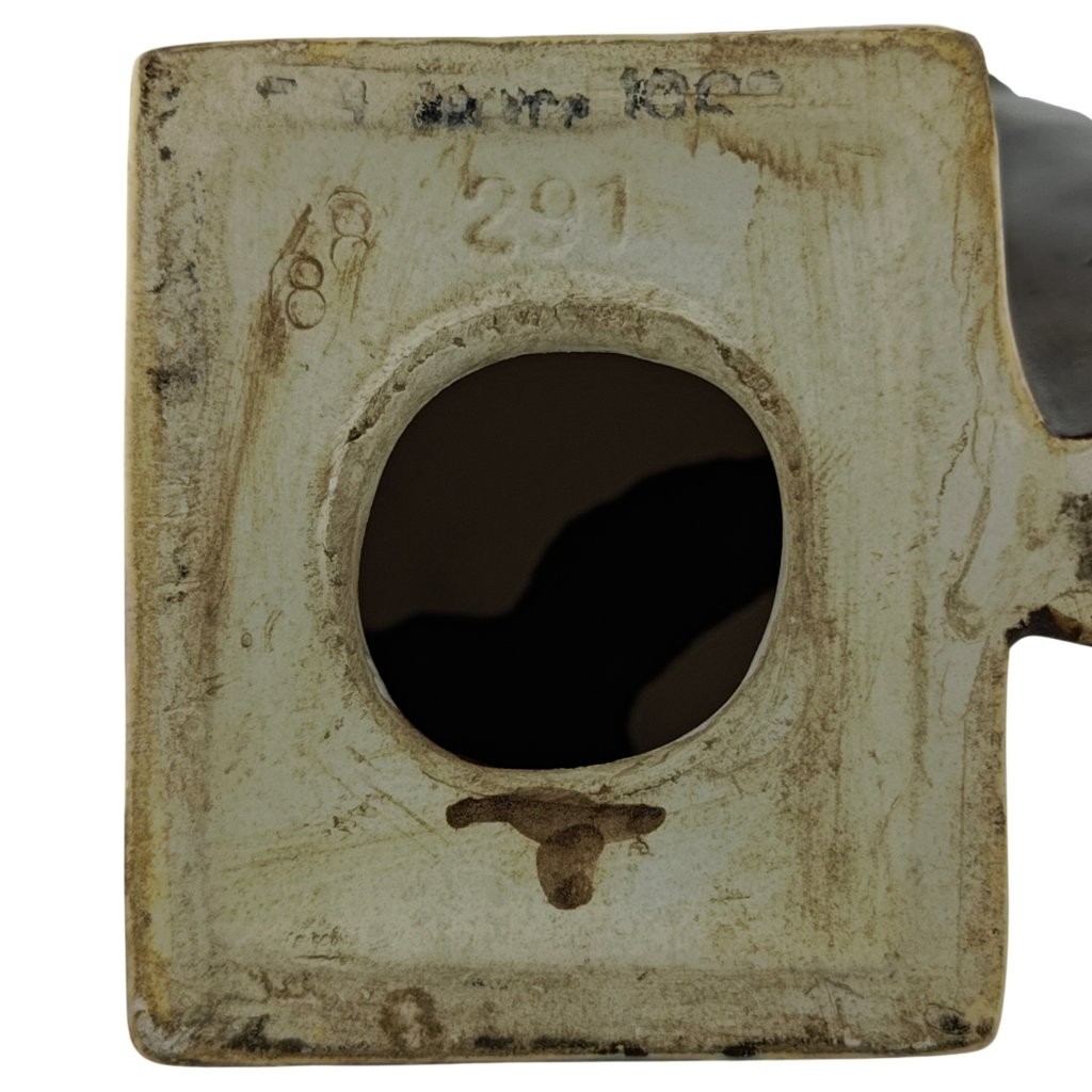 keramická figura značky Jihokera Bechyně, model: Trumpetista, číslo modelu 291