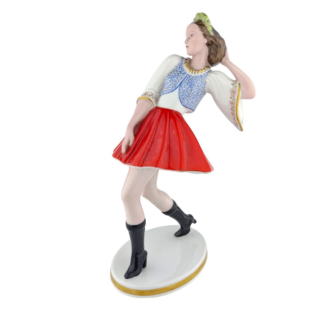 porcelánová figura značky Schlaggenwald, model: Dívka v kroji