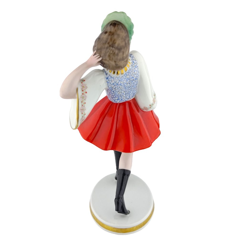 porcelánová figura značky Schlaggenwald, model: Dívka v kroji